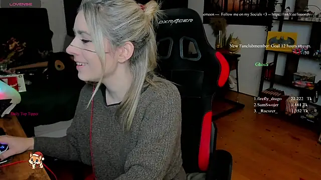 Lisaonthemoon online show from 12/18/25, 06:58