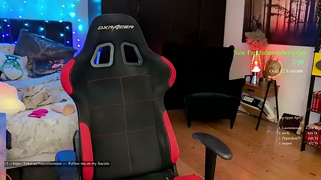 Lisaonthemoon online show from 04/11/26, 01:37