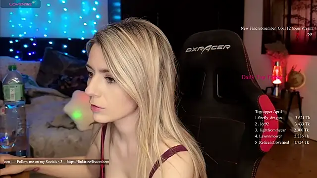 Lisaonthemoon online show from 04/23/26, 03:25