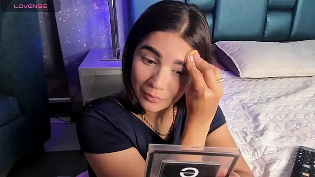 Snapshot of bellaa_becca chatting on 11/23/25, 06:41 bellaa becca online show from 11/23/25, 06:41