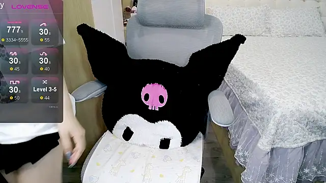  Viviann  online show from 06/03/26, 10:40