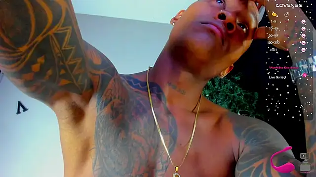 esteveen ortegas  online show from 01/03/25, 08:54