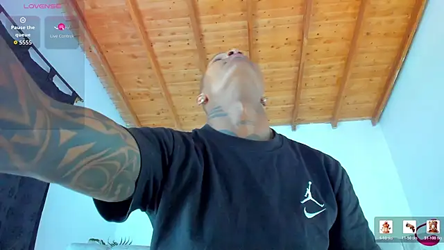 esteveen ortegas  online show from 04/12/26, 06:18