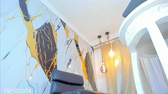 Snapshot of Brianna_Stars chatting on 12/15/24, 08:25 Brianna Stars online show from 12/15/24, 08:25