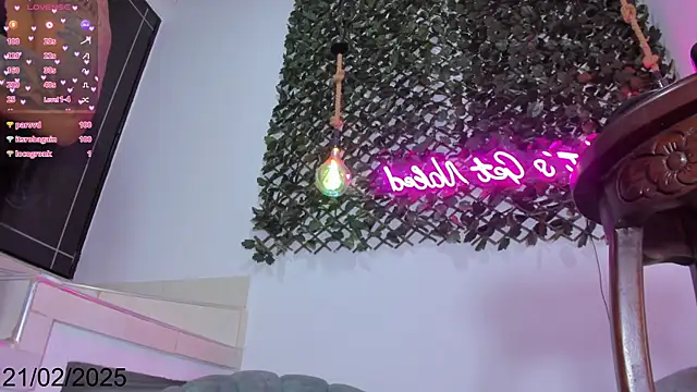 Snapshot of Brianna_Stars chatting on 02/22/25, 12:27 Brianna Stars online show from 02/22/25, 12:27