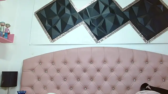 andrea safeira doll online show from 02/25/26, 12:09