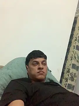 Snapshot of vixxx69_ chatting on 12/19/25, 03:02 vixxx69 online show from 12/19/25, 03:02