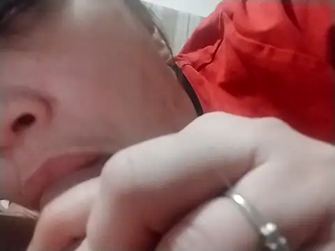 Snapshot of johnloonng chatting on 02/20/25, 03:45 johnloonng online show from 02/20/25, 03:45