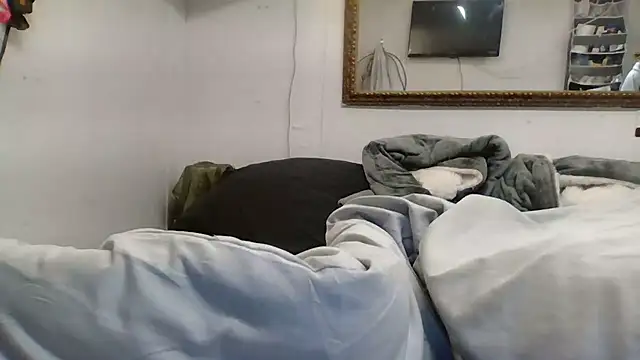 Snapshot of johnloonng chatting on 03/06/25, 09:47 johnloonng online show from 03/06/25, 09:47