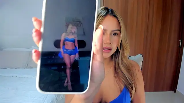 Snapshot of AndreaMartini chatting on 09/26/25, 01:20 AndreaMartini online show from 09/26/25, 01:20