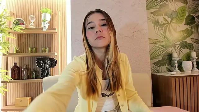 Lezy  online show from 11/28/25, 07:49