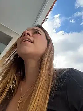 Lezy  online show from 12/13/25, 07:53