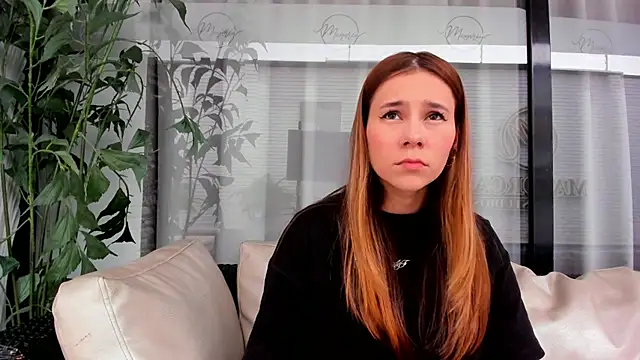 Lezy  online show from 03/28/26, 07:46