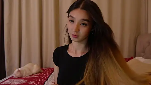 Sarasuo1 online show from 12/18/24, 11:24