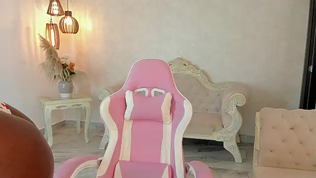 shantallknowless online show from 02/03/25, 12:47