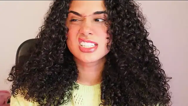 Snapshot of Mysensualbrunette1 chatting on 02/05/25, 09:40 Mysensualbrunette1 online show from 02/05/25, 09:40