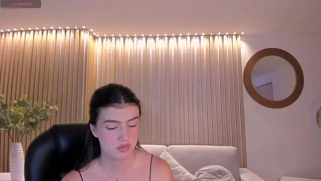 PaulinaSantos  online show from 10/19/25, 05:13