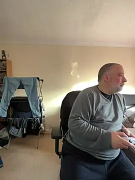 LondonTeffy online show from 12/23/24, 10:10