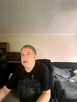 LondonTeffy online show from 10/10/25, 10:03