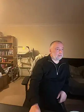 LondonTeffy online show from 10/21/25, 09:15