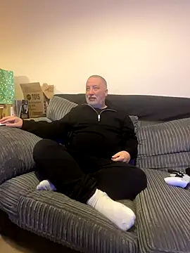 LondonTeffy online show from 10/23/25, 08:40