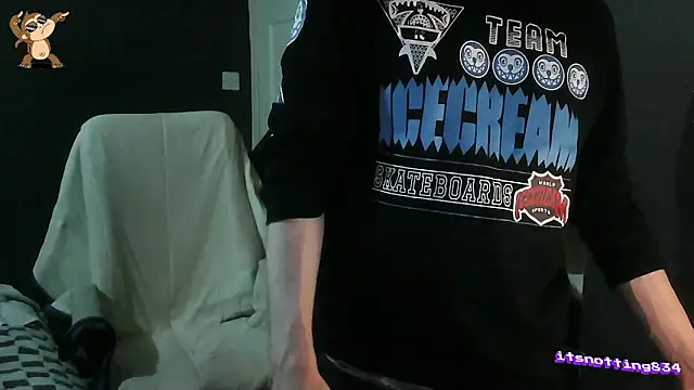 Snapshot of Itsnotting834 chatting on 02/21/25, 08:27 Itsnotting834 online show from 02/21/25, 08:27