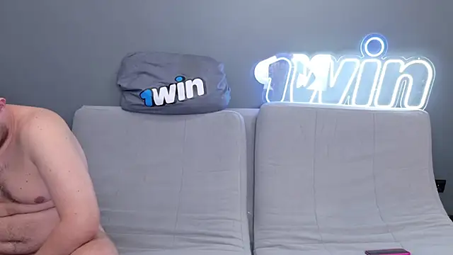 Snapshot of Ksenny chatting on 01/08/25, 05:26 Ksenny online show from 01/08/25, 05:26