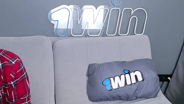 Snapshot of Ksenny chatting on 01/21/25, 12:07 Ksenny online show from 01/21/25, 12:07