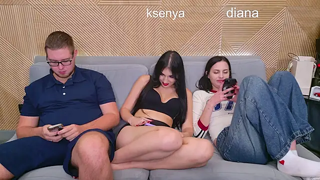 Snapshot of Ksenny chatting on 11/06/25, 04:52 Ksenny online show from 11/06/25, 04:52