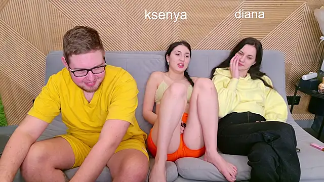 Snapshot of Ksenny chatting on 03/04/26, 03:56 Ksenny online show from 03/04/26, 03:56