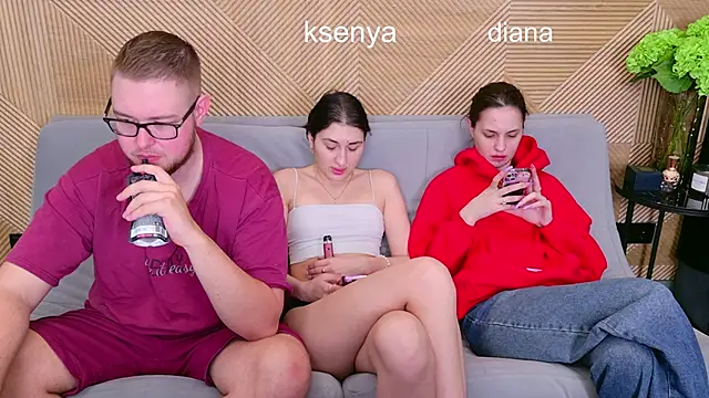 Ksenny online show from 05/13/26, 06:55