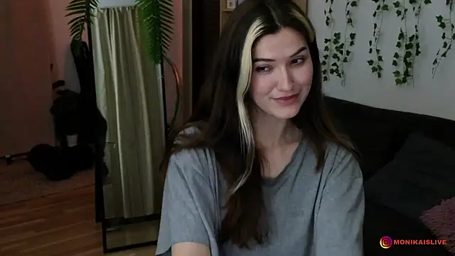 monikavenom online show from 04/06/26, 03:15