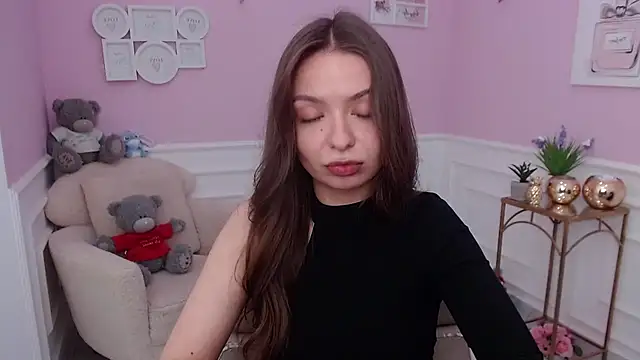 LucySkilar online show from 09/09/25, 04:56