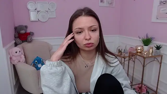 LucySkilar online show from 01/16/26, 06:06