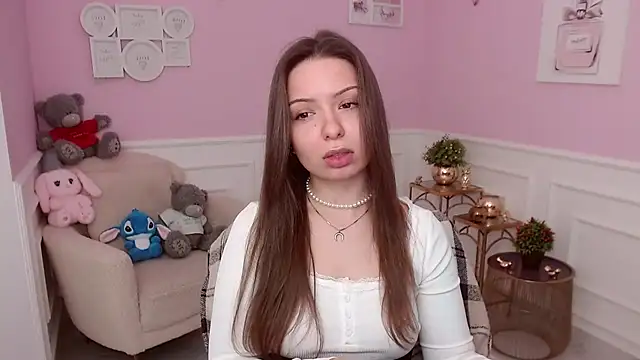 LucySkilar online show from 03/29/26, 04:23