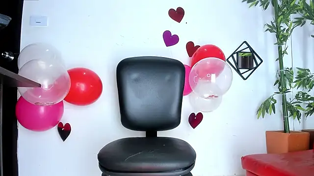 Snapshot of Maximo__ chatting on 02/19/25, 08:52 Maximo online show from 02/19/25, 08:52