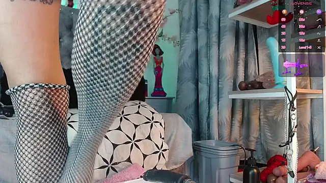 SaraMartins00 online show from 12/04/24, 11:24