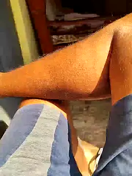 Brown Munda047 online show from 10/25/25, 04:31