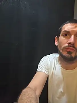 Snapshot of Rickeyslatter chatting on 10/24/25, 04:25 Rickeyslatter online show from 10/24/25, 04:25