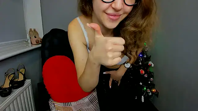 Snapshot of AfinaCutie chatting on 01/08/25, 01:31 AfinaCutie online show from 01/08/25, 01:31