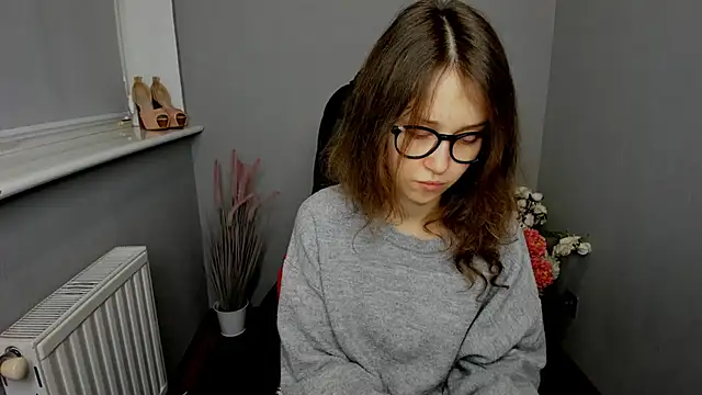 Snapshot of AfinaCutie chatting on 02/01/25, 12:47 AfinaCutie online show from 02/01/25, 12:47