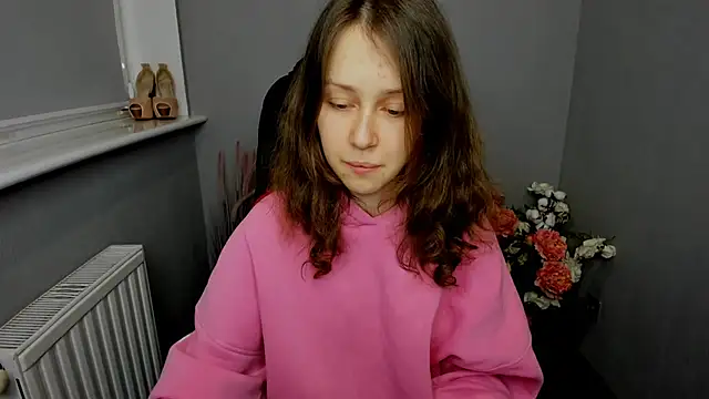 Snapshot of AfinaCutie chatting on 02/09/25, 11:47 AfinaCutie online show from 02/09/25, 11:47