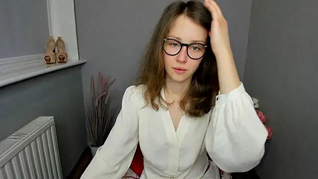 Snapshot of AfinaCutie chatting on 03/19/25, 01:40 AfinaCutie online show from 03/19/25, 01:40