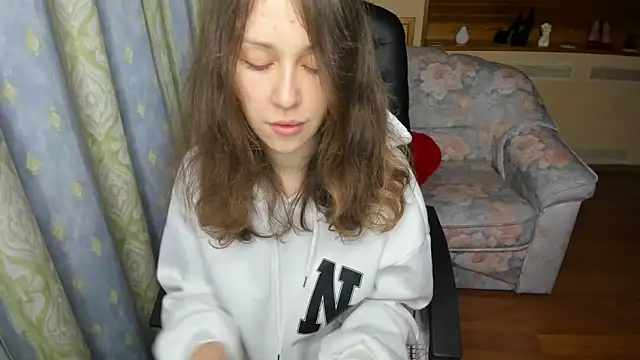 Snapshot of AfinaCutie chatting on 11/05/25, 07:30 AfinaCutie online show from 11/05/25, 07:30