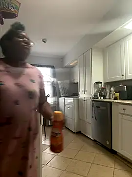 ebonyred online show from 10/13/25, 01:33