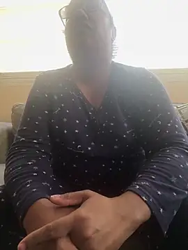 ebonyred online show from 12/20/25, 03:08