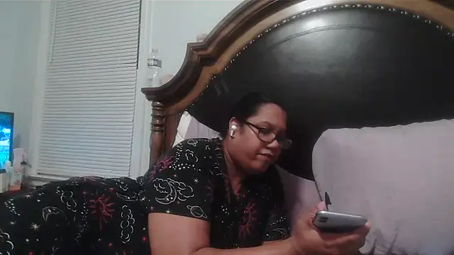 ebonyred online show from 02/24/26, 02:20