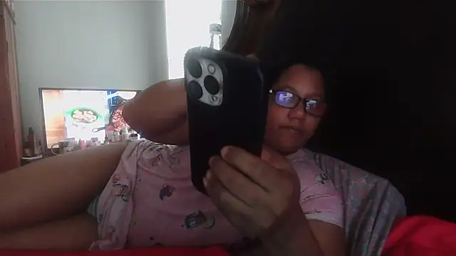 ebonyred online show from 04/11/26, 01:04