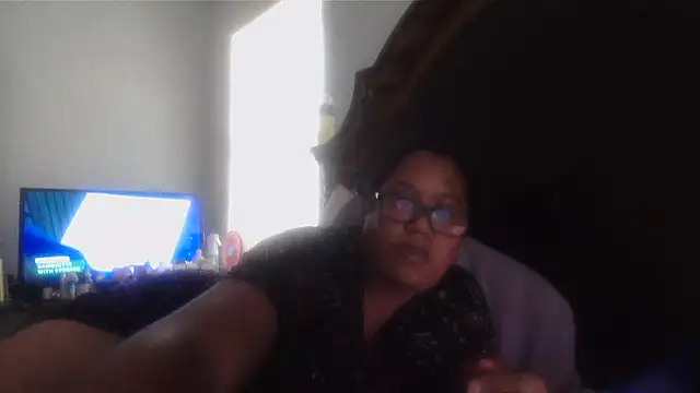 Snapshot of ebonyred chatting on 07/18/26, 03:16 ebonyred online show from 07/18/26, 03:16