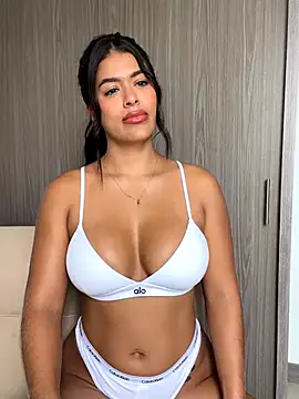 Snapshot of MelissaWaltton chatting on 11/28/25, 03:25 MelissaWaltton online show from 11/28/25, 03:25